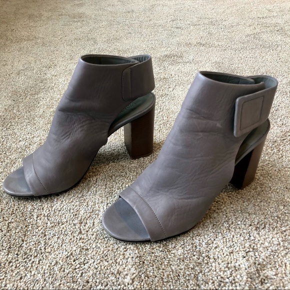 Vince ‘Faye’ Open Toe Bootie - Picture 3 of 9